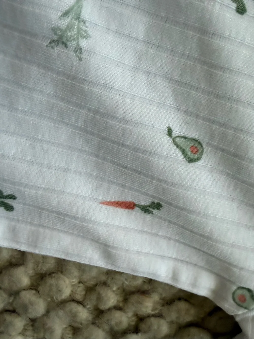 Carter's White Ribbed Baby Bodysuit with Carrot & Avocado Motif 12 mo new